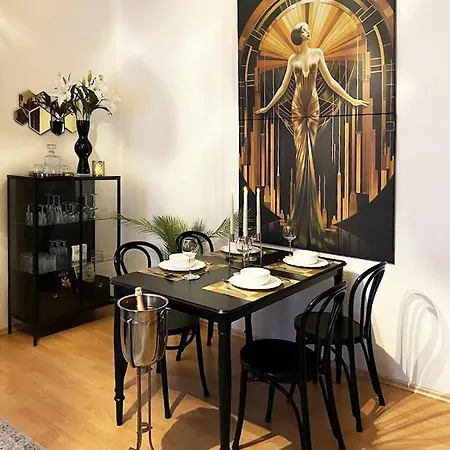 Apartment Art Deco Design Apartment, 65 Zoll Tv, Waschtrockner, Lage, Am Markt Gera