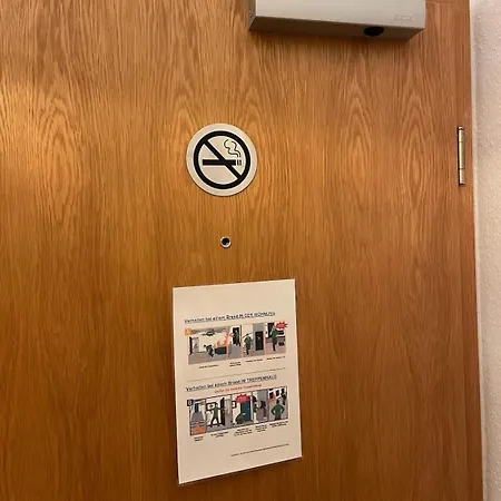 Art Deco Design Apartment, 65 Zoll Tv, Waschtrockner, Lage, Am Markt Appartamento Gera