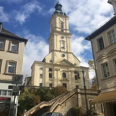 Art Deco Design Apartment, 65 Zoll Tv, Waschtrockner, Lage, Am Markt