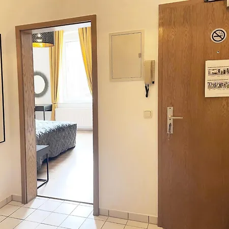 Art Deco Design Apartment, 65 Zoll Tv, Waschtrockner, Lage, Am Markt Apartment *