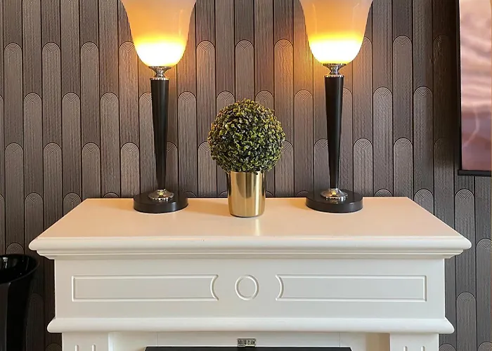 Apartment Art Deco Design Apartment, 65 Zoll Tv, Waschtrockner, Lage, Am Markt *