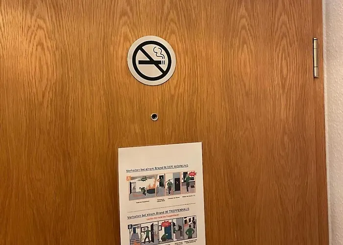 Art Deco Design Apartment, 65 Zoll Tv, Waschtrockner, Lage, Am Markt Apartment Gera