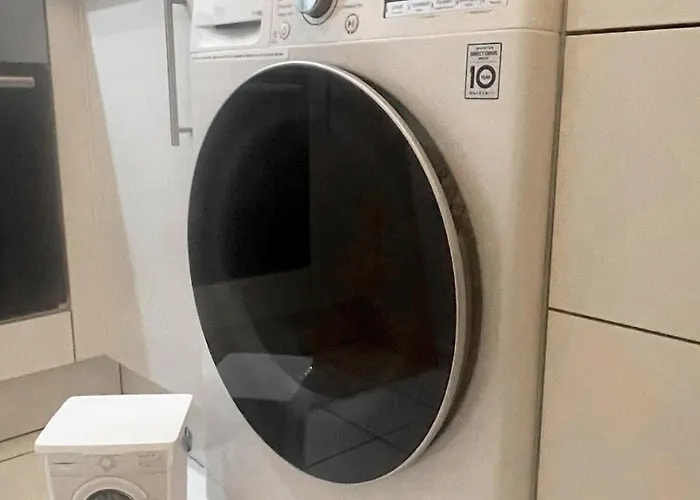 Apartment Art Deco Design Apartment, 65 Zoll Tv, Waschtrockner, Lage, Am Markt *