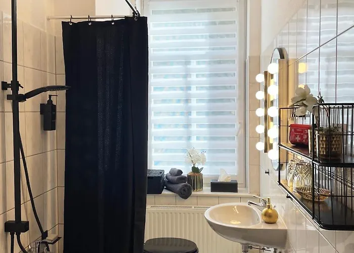 Art Deco Design Apartment, 65 Zoll Tv, Waschtrockner, Lage, Am Markt Apartment *